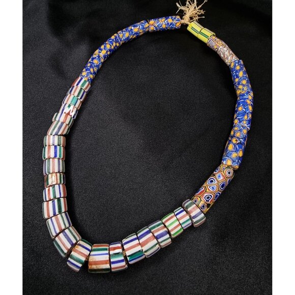 Antique African Trade Bead Necklace With Chevron & Millefiori Glass Beads - Picture 4 of 7